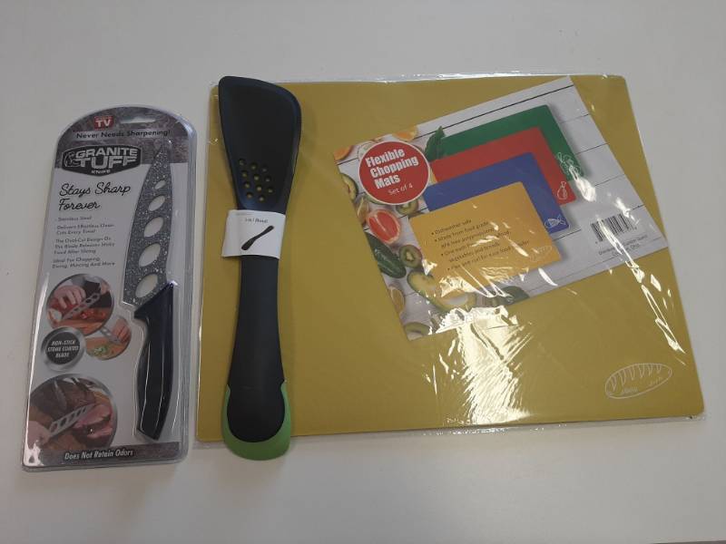 lot 1469 image: Granite Slicing Knife, 5-in-1 Utensil and set of 4 Flexible Chopping Mats