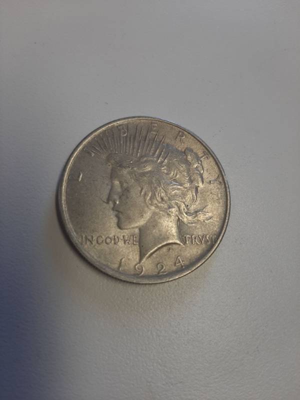 lot 1478 image: 1924 Peace silver dollar
