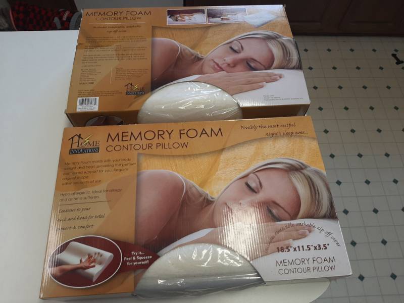 lot 1482 image: (2) Home Innovations Memory Foam Contour Pillow with Removable Cover