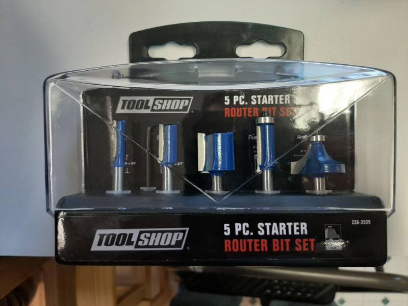 lot 1487 image: Carbide Tipped Router Bit Set (5-Piece)