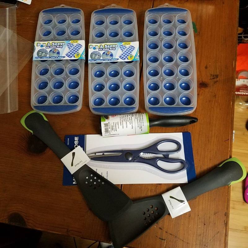 lot 3832 image: multi-purpose scissors, lint roller, (2) 5 in 1 utensils, (3) 2 pack ice cube trays