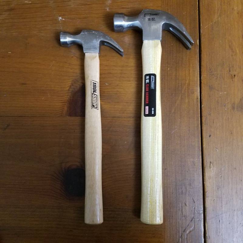 lot 3854 image: 2 hammers - 16 oz and 7 oz