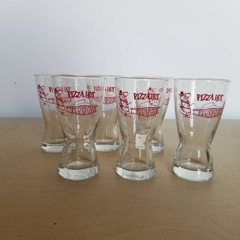 lot 6297 image: Pizza Hut Pete pilsner glasses - 6