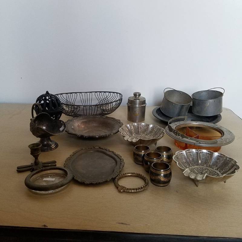 lot 6303 image: assorted metalwares
