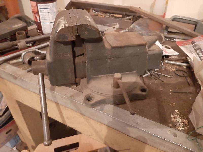 lot 1550 image: Wilton 4 swivel vice