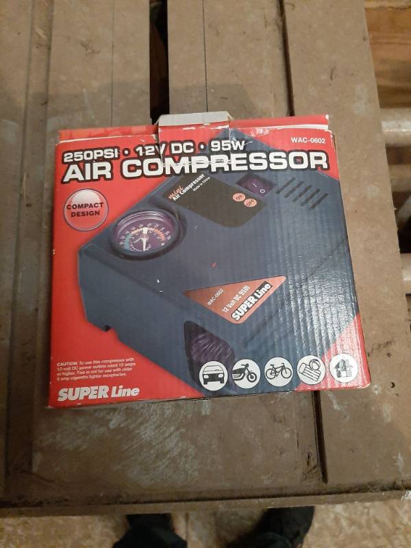lot 1571 image: Superline Mini Air Compressor 12 Volt Dc 95w