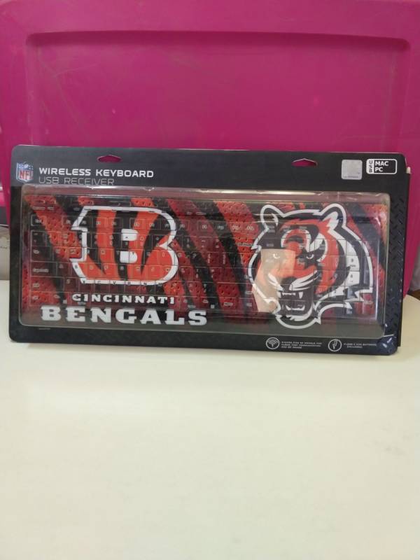 lot 2507 image: Cincinnati Bengals Wireless Keyboard
