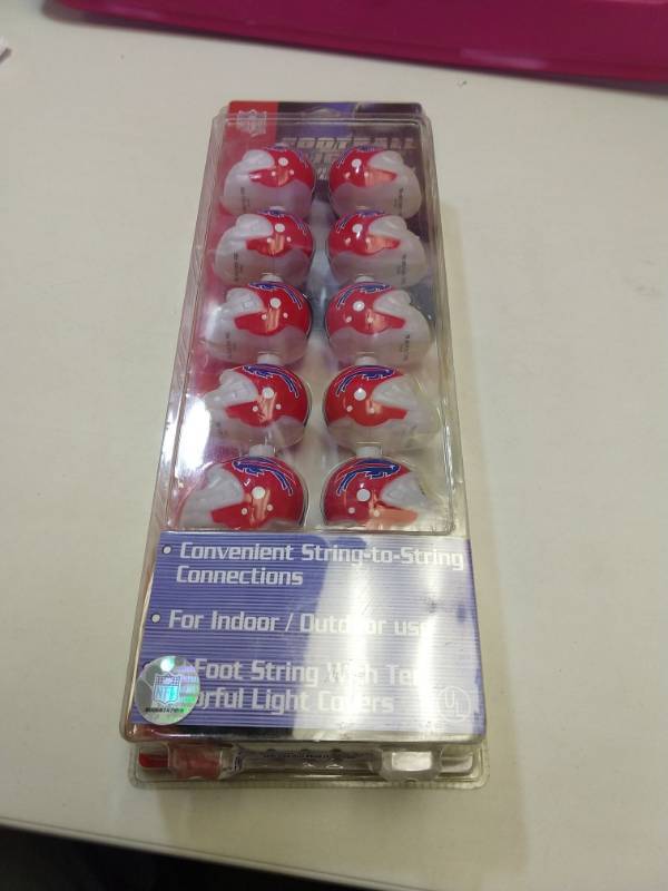 lot 2530 image: Buffalo Bills football light set