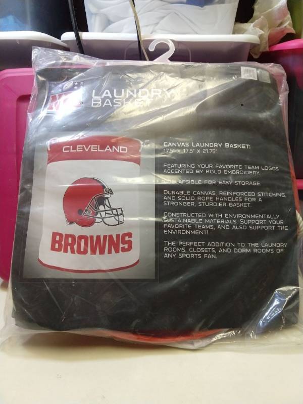 lot 2570 image: Cleveland Browns laundry basket