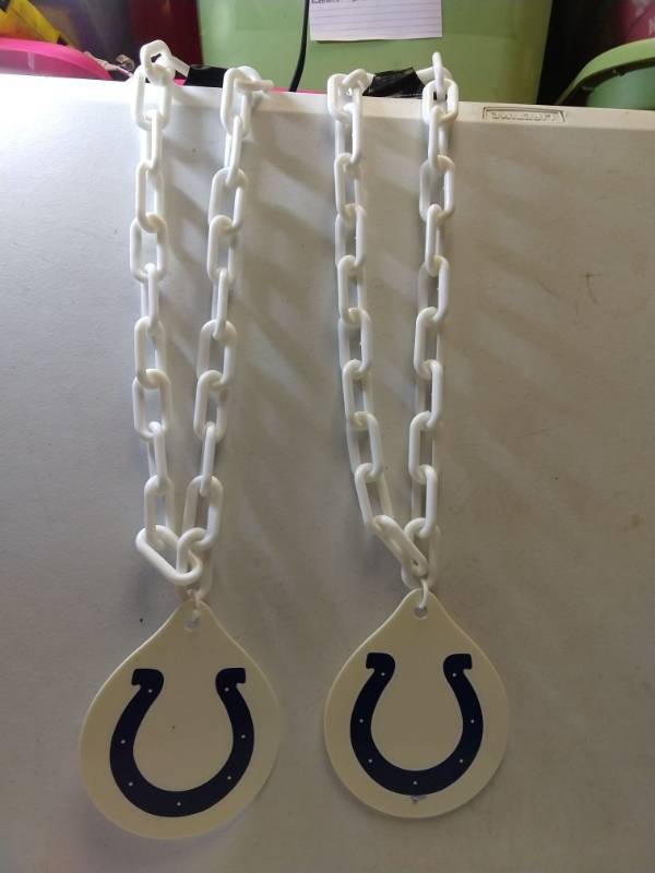 lot 2677 image: Indianapolis colts two piece gift set