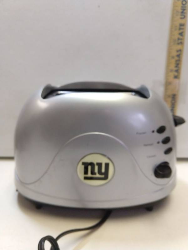 lot 2753 image: New York Giants team logo toaster