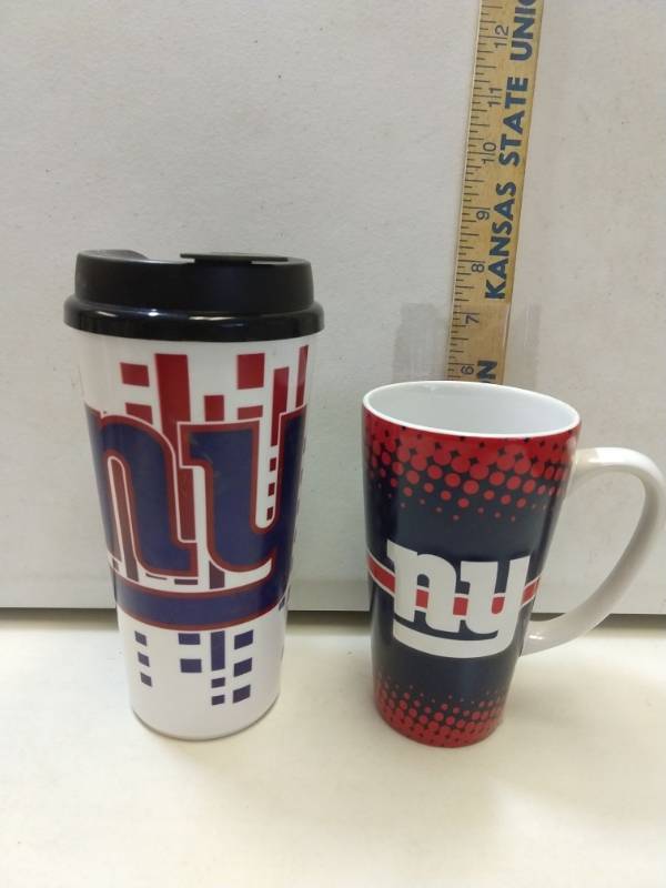 lot 2762 image: New York Giants 2-piece gift set