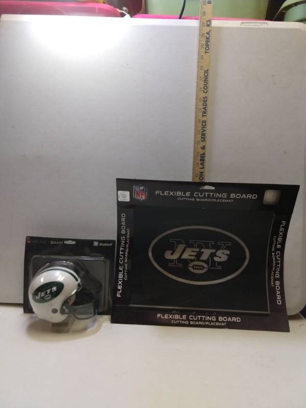 lot 2787 image: New York Jets 2 piece gift set