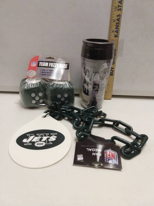 lot 2800 image: New York Jets 3-piece gift set