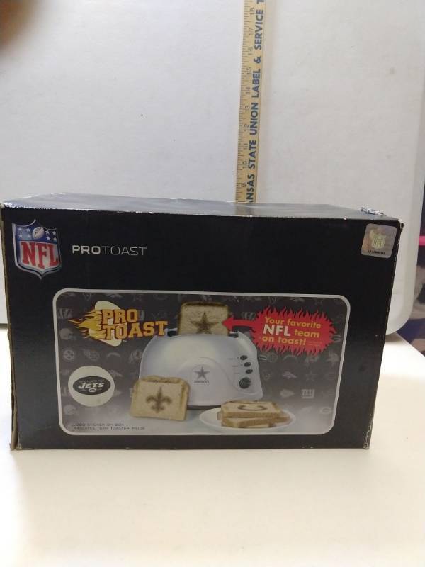 lot 2816 image: New York Jets Toaster