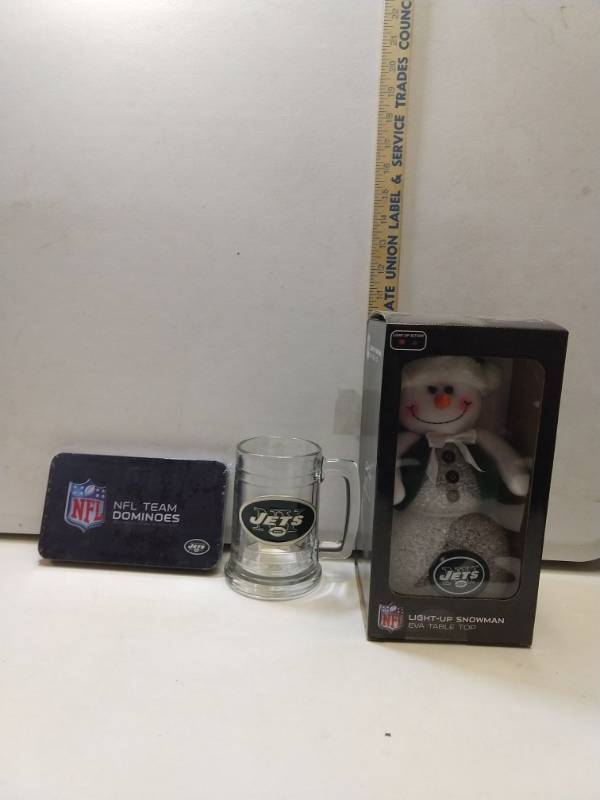 lot 2823 image: New York Jets 3-piece gift set
