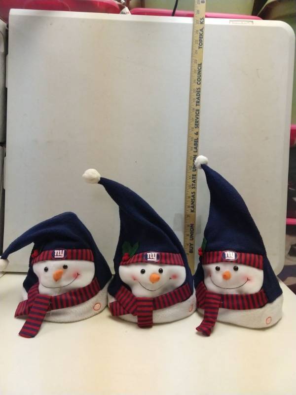 lot 2825 image: New York Giants 3 musical animated stocking snowmen hats