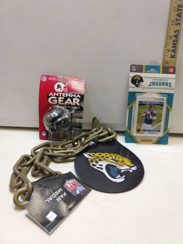 lot 2847 image: Jacksonville jaguars 3-piece gift set