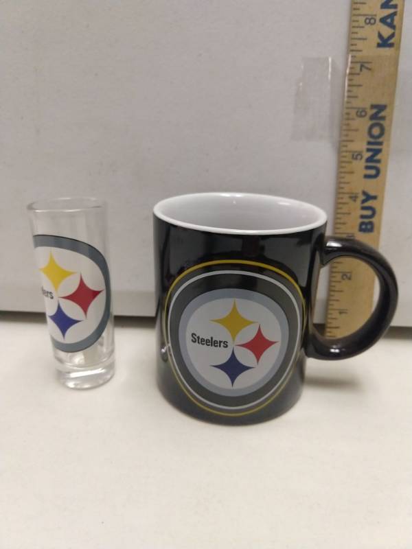 lot 2872 image: Pittsburgh Steelers 2 piece gift set