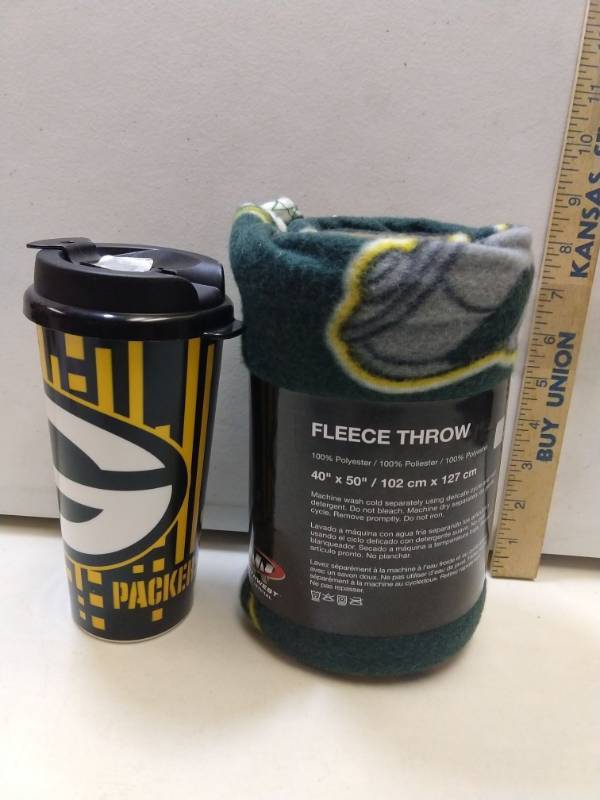 lot 2883 image: Green Bay Packers two piece gift set