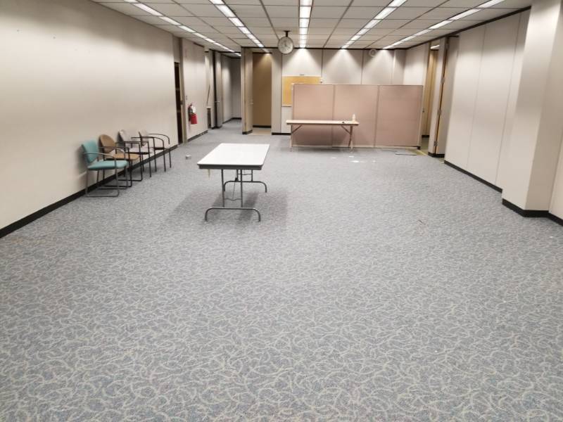 lot 8654 image: 25 x 15 of Adhesive Carpet Tiles Buyer Must Remove