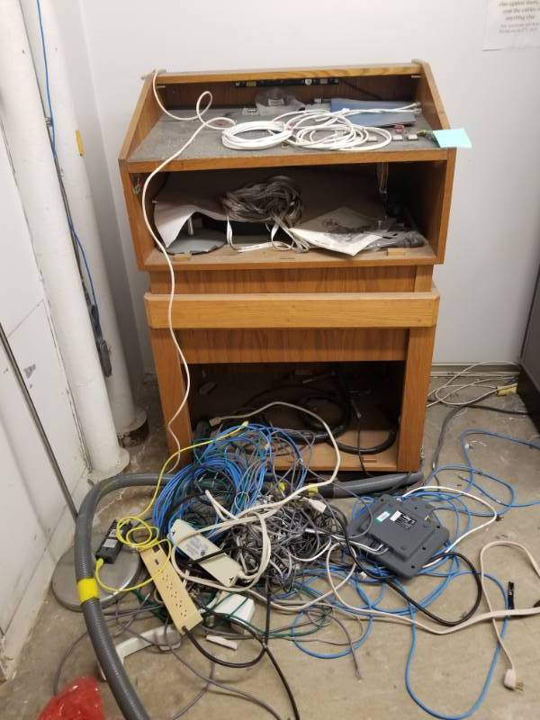 lot 8673 image: Corner of Wires and Cabinet