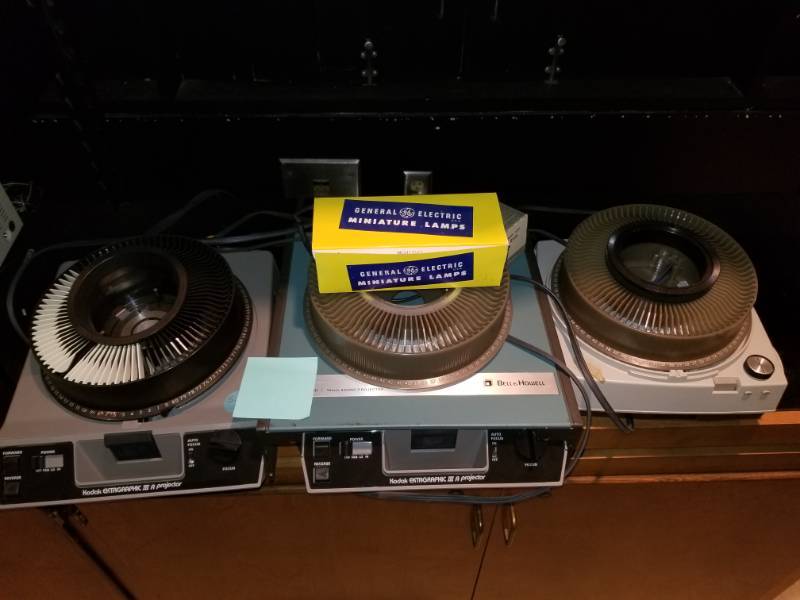 lot 8680 image: Kodak Ektagraphic III Slide Projector Lot of 3