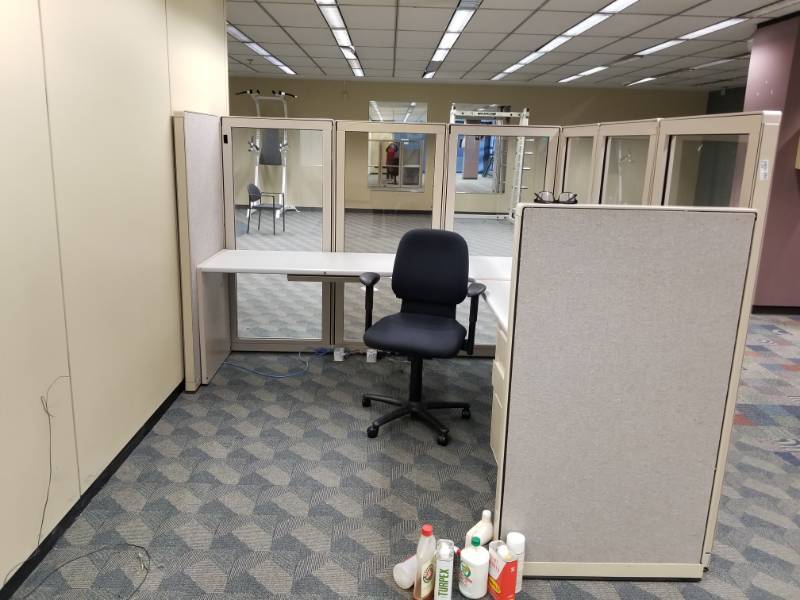 lot 8686 image: Desk w Glass Walls, Desk