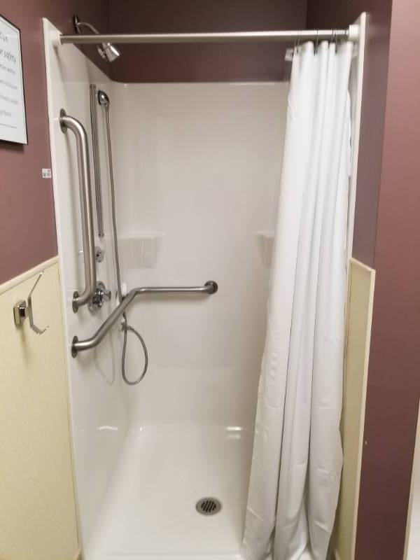 lot 8698 image: Shower Stall wFixtures and Curtain