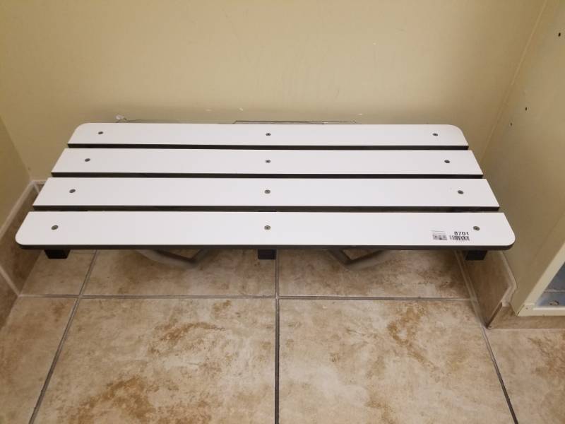 lot 8701 image: Built in Bench