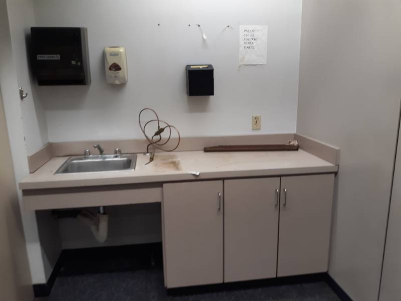 lot 8817 image: Contents of Bathroom - Towel, Soap Dispensers, Sink, Faucets, Cabinetry�