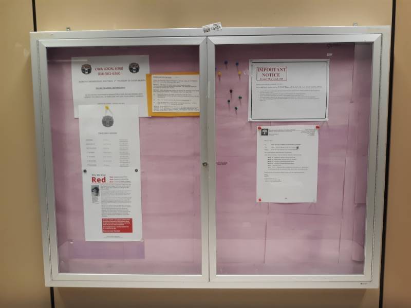 lot 8820 image: Metal Framed Double Door Display Wall Mounted Cabinet