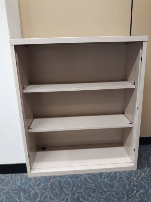 lot 8822 image: 4 Shelf Metal Bookcase