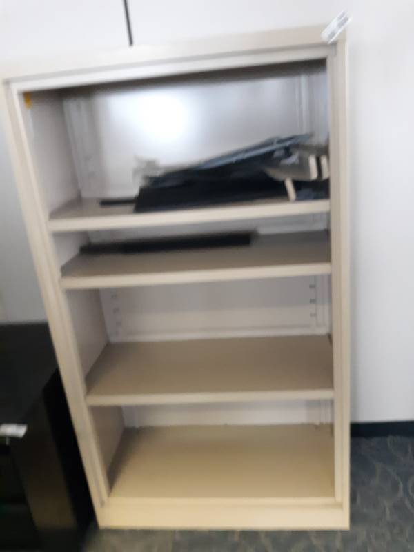 lot 8848 image: 4 Shelf Metal Bookcase
