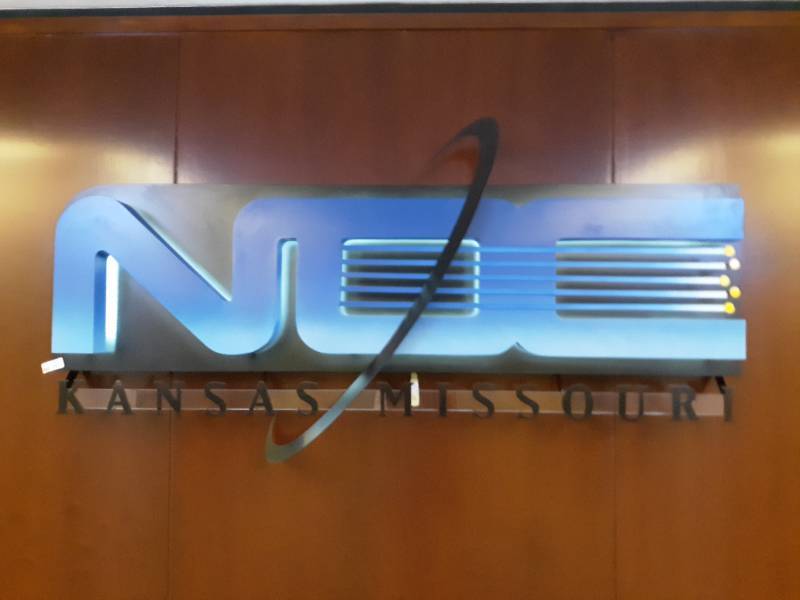 lot 8924 image: Lighted Sign