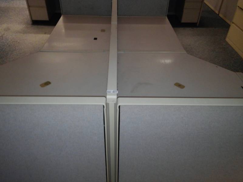 lot 8753 image: L-Shaped Cubicle