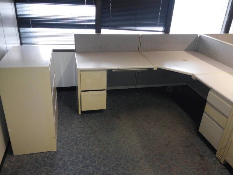 lot 8804 image: L-Shaped Cubicle and Book Case