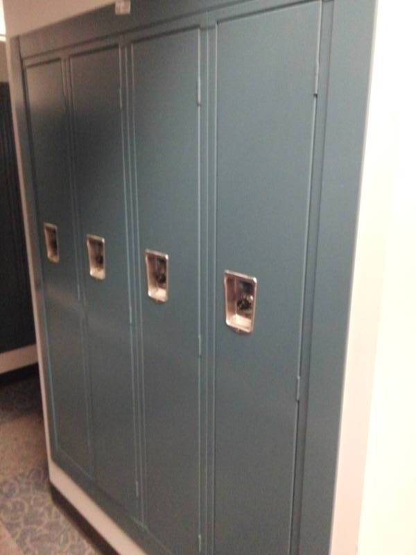 lot 8908 image: Bank of Single Full Sized Lockers