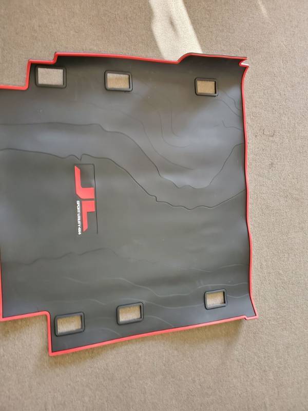 lot 16243 image: JL SUV Protective rubber mat.