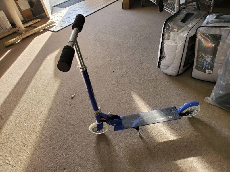 lot 16266 image: Brand New Scooter.