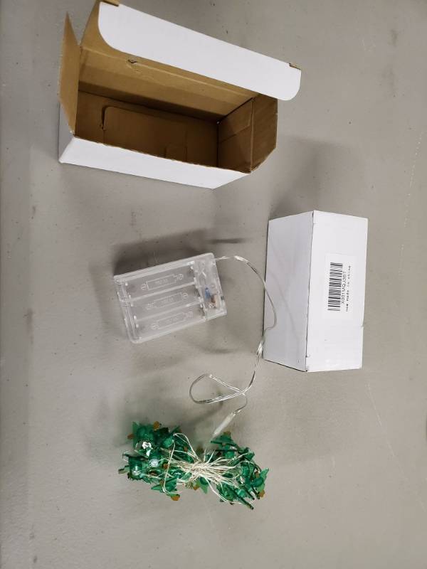 lot 16287 image: 2 Battery Powered Christmas Lights.