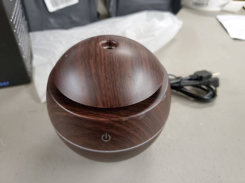 lot 16316 image: Aroma Diffuser - Amore Paris - Brown Clifton Wood Grain - Usb -- Ti-cliwgd-bro