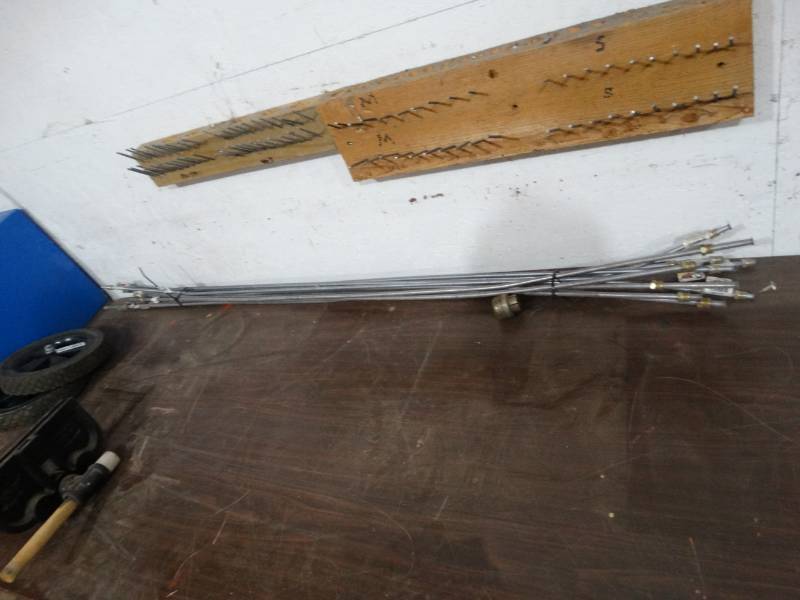 lot 4132 image: Lot of tubing w fittings