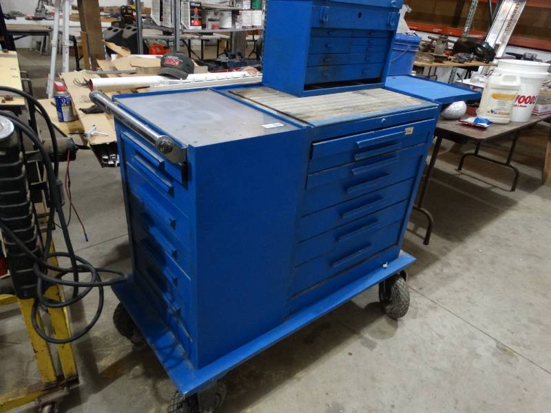 lot 4151 image: AWESOME Huge Kennedy machinist toolbox set on wheels w pull handle & tow bar