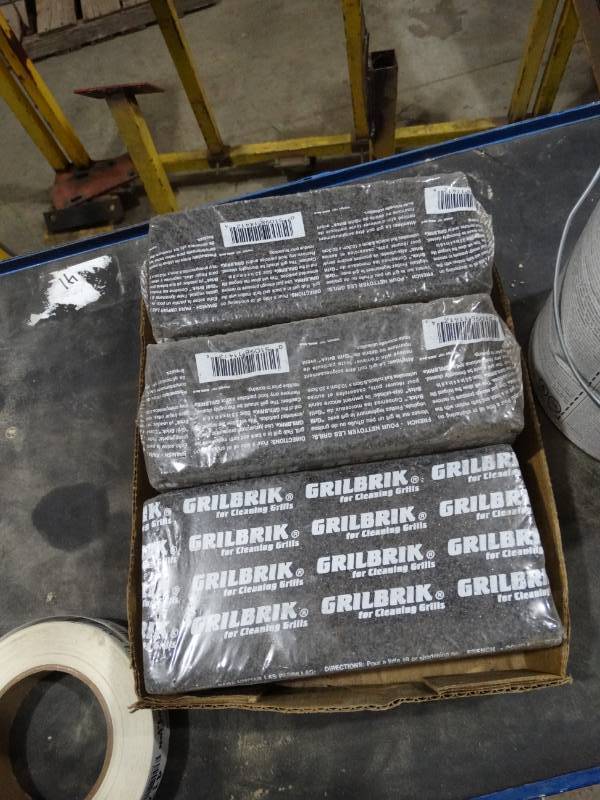 lot 4166 image: 3 grill cleaning bricks
