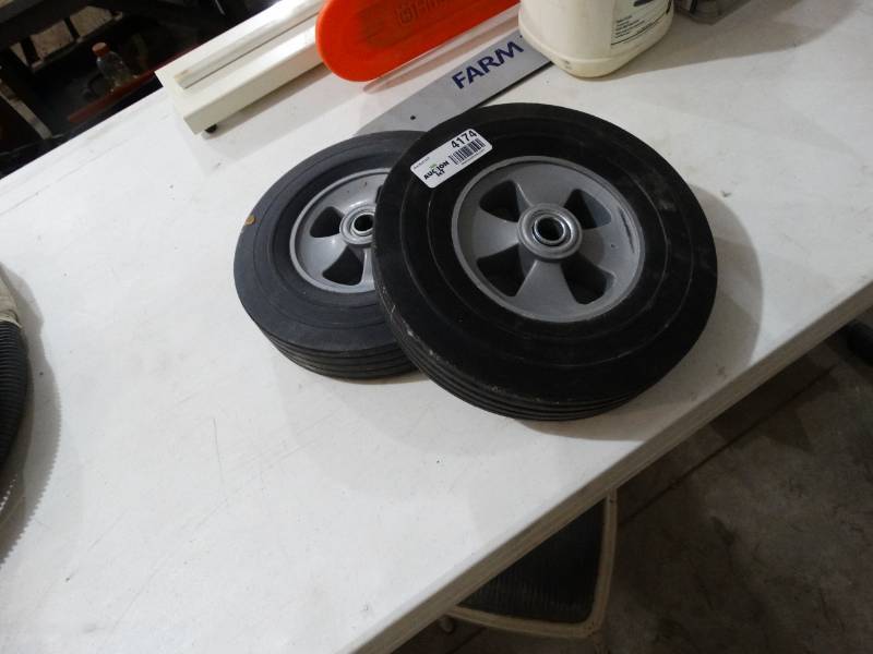 lot 4174 image: 2 dolly hard wheels
