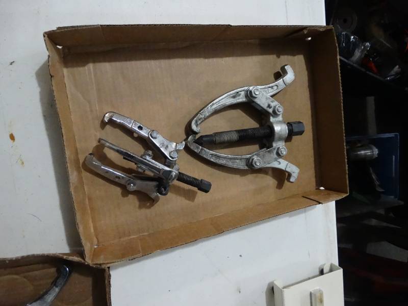 lot 4178 image: 2 pullers
