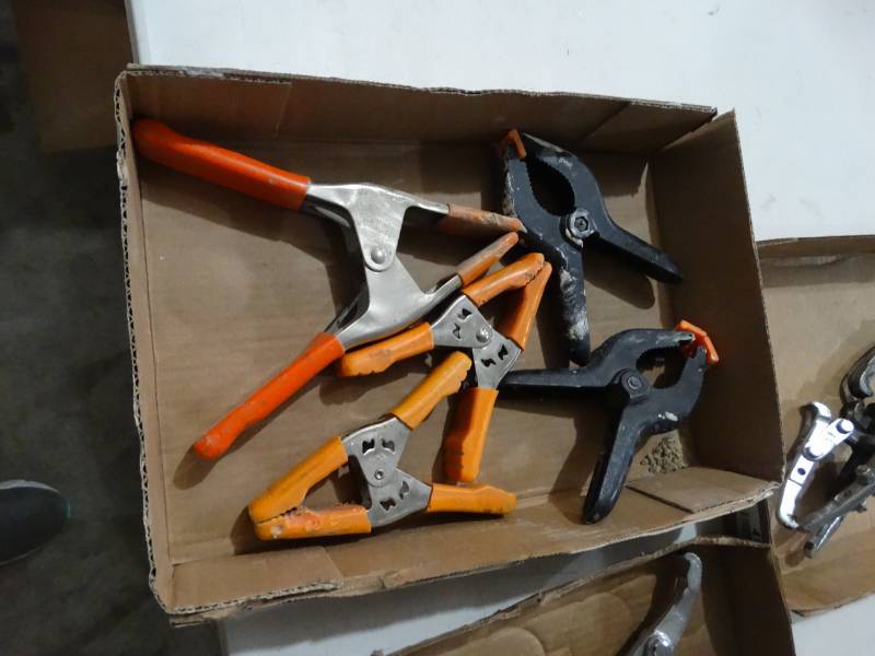 lot 4179 image: Lot of assorted clamps