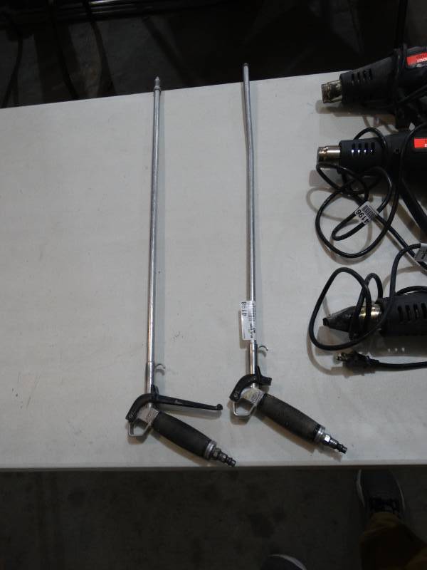 lot 4198 image: 2 long air guns nozzles blowers