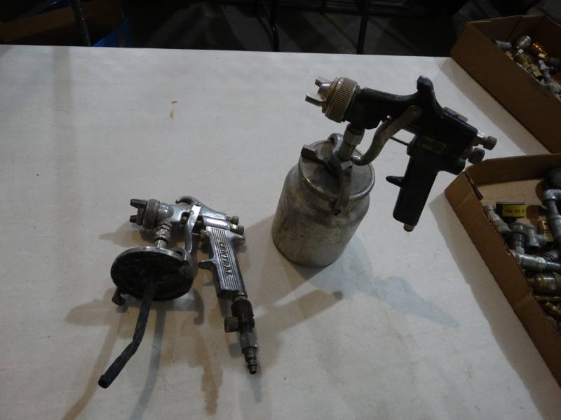 lot 4206 image: 2 air spray guns